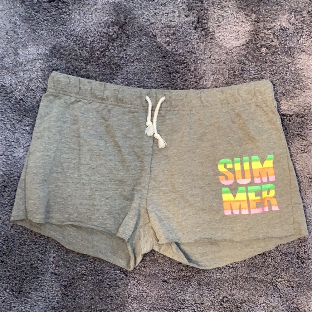 Shorts size L